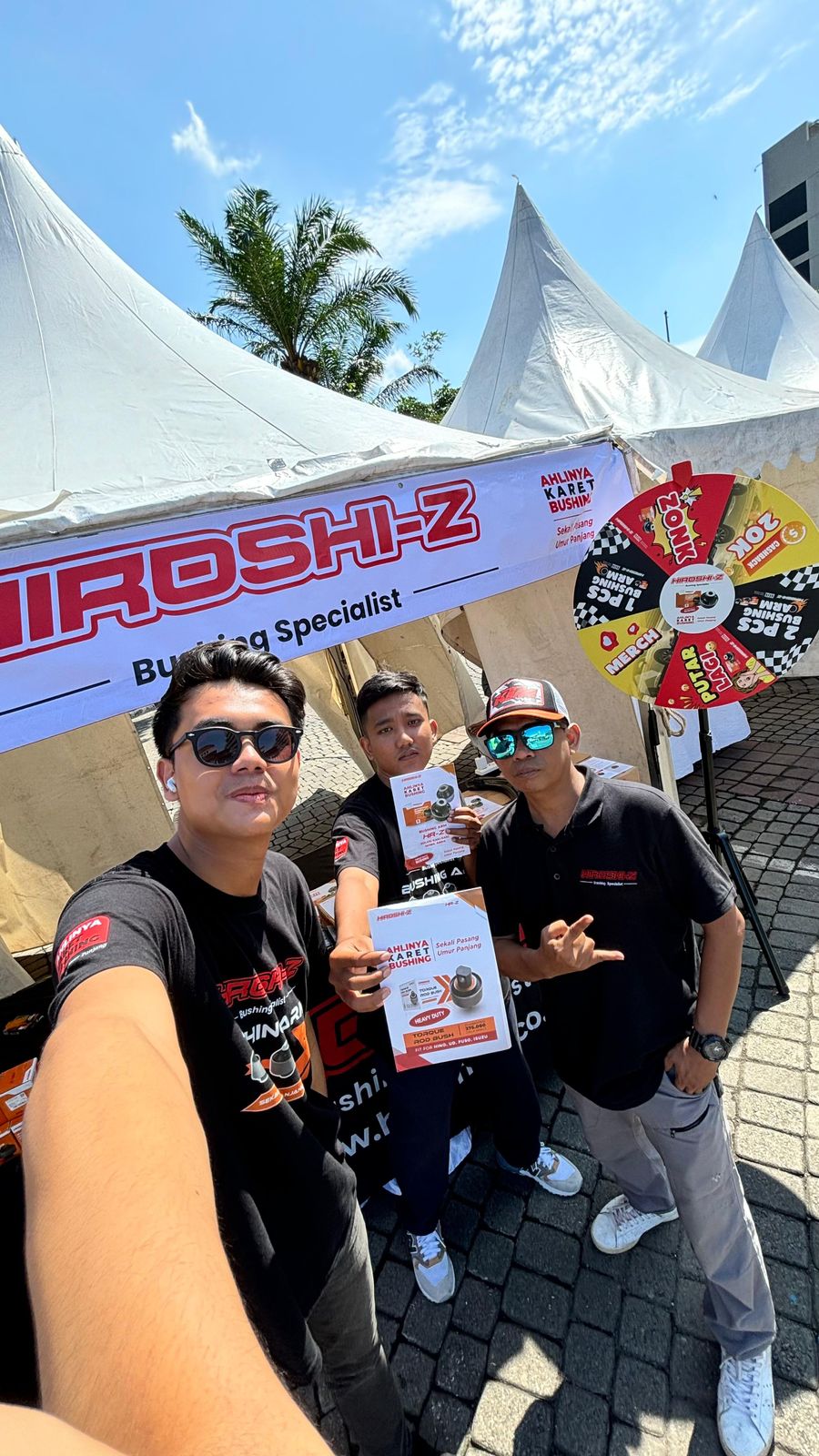 STAND HIROSHI Z JAMNAS MOBILIO